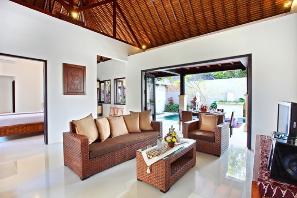 Beautiful Two-Bedroom Classic Villa in Umalas (Available in November 2024)