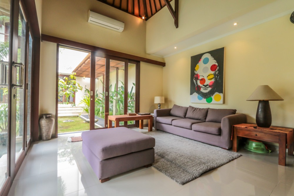 Rumah Cantik dan Tampan Freehold Dijual di Canggu 