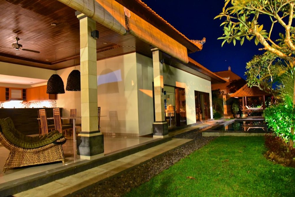 beautiful villa for rent in berawa canggu ( price is for 35 months rental )