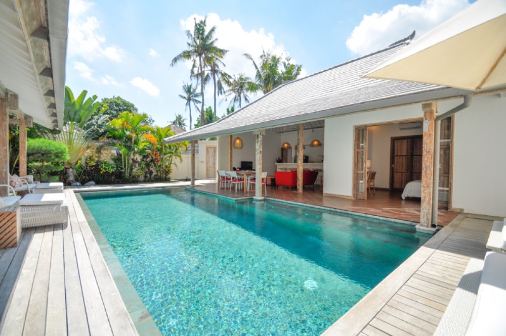 Belle villa tropicale de trois chambres à vendre à Seminyak