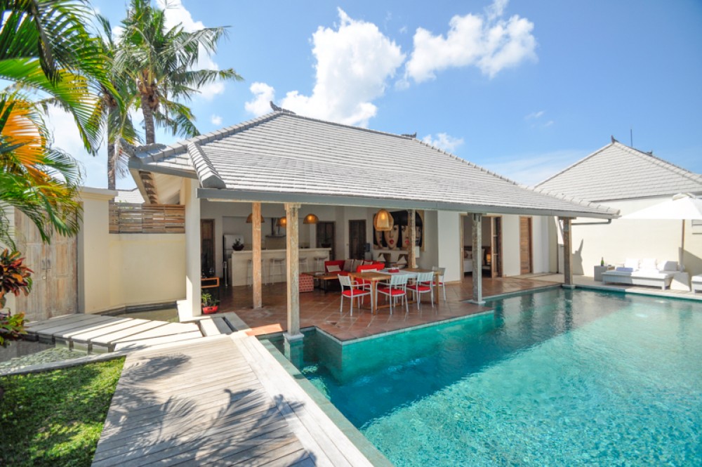 Belle villa tropicale de trois chambres à vendre à Seminyak