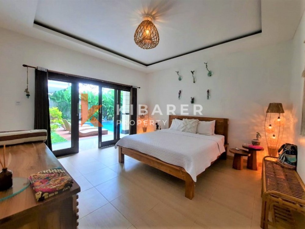 SUPERBE TROIS CHAMBRES À COUCHER VILLA À VIVRE OUVERTE À CANGGU