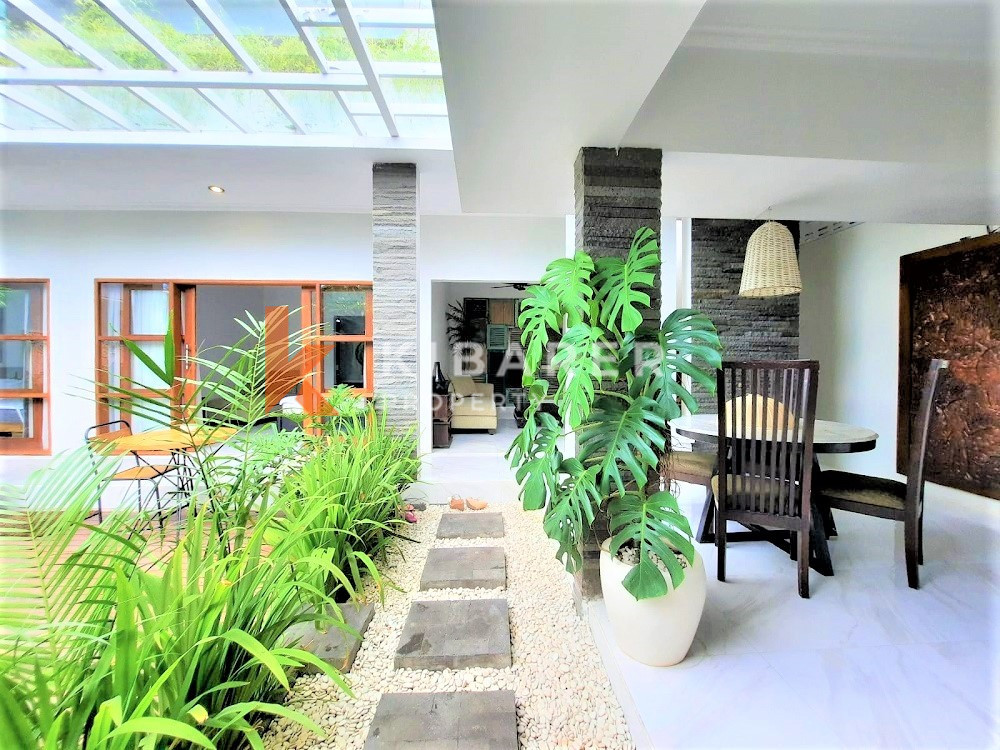 Beautiful Three Bedrooms Open Living Villa In Jimbaran