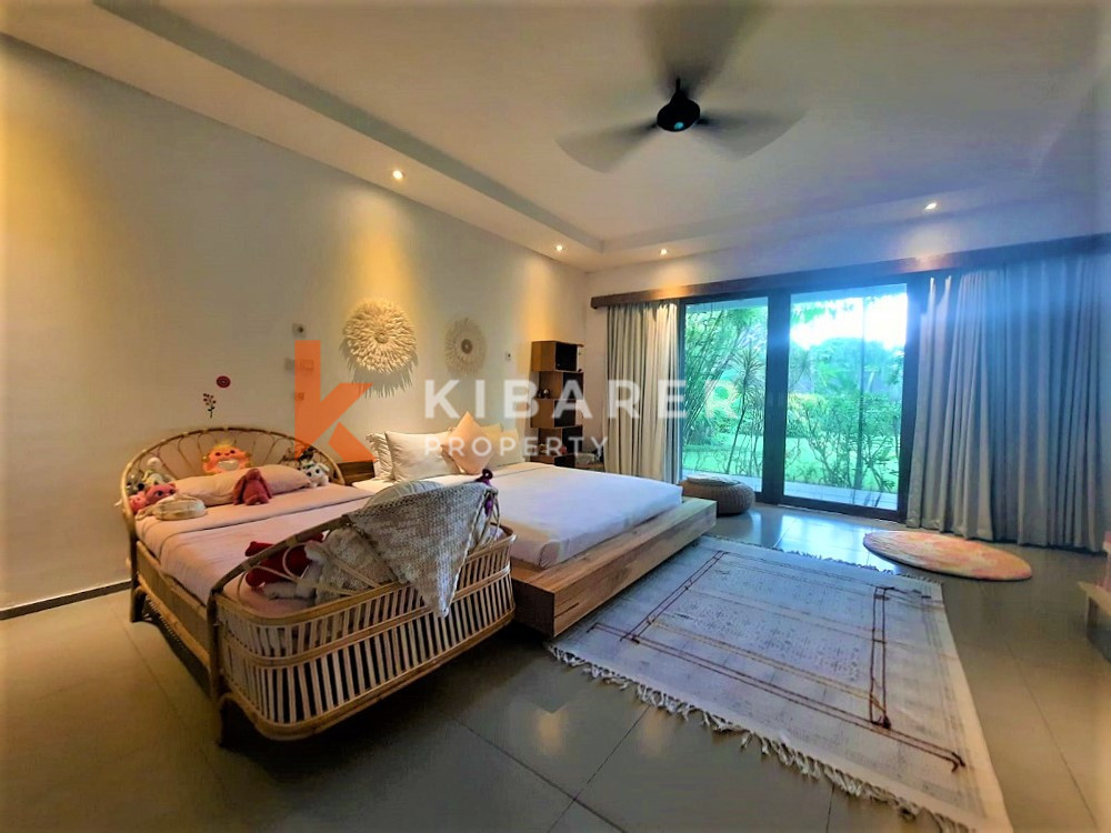 Big Garden Semi Furnish Lima Kamar Tidur Enclosed Living Villa Di Berawa