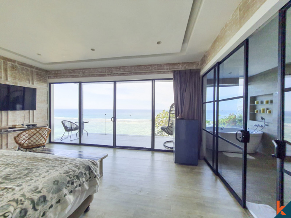 Amazing Ocean View Clifftop Villa With Private Beach in Nusa Dua