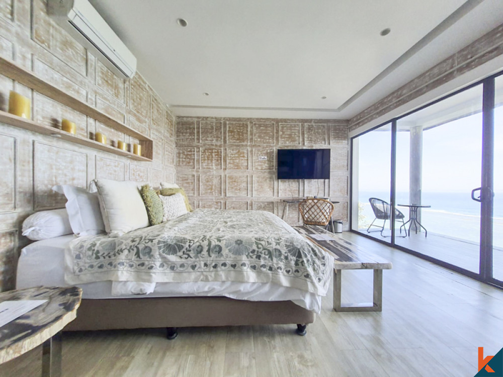 Amazing Ocean View Clifftop Villa With Private Beach in Nusa Dua