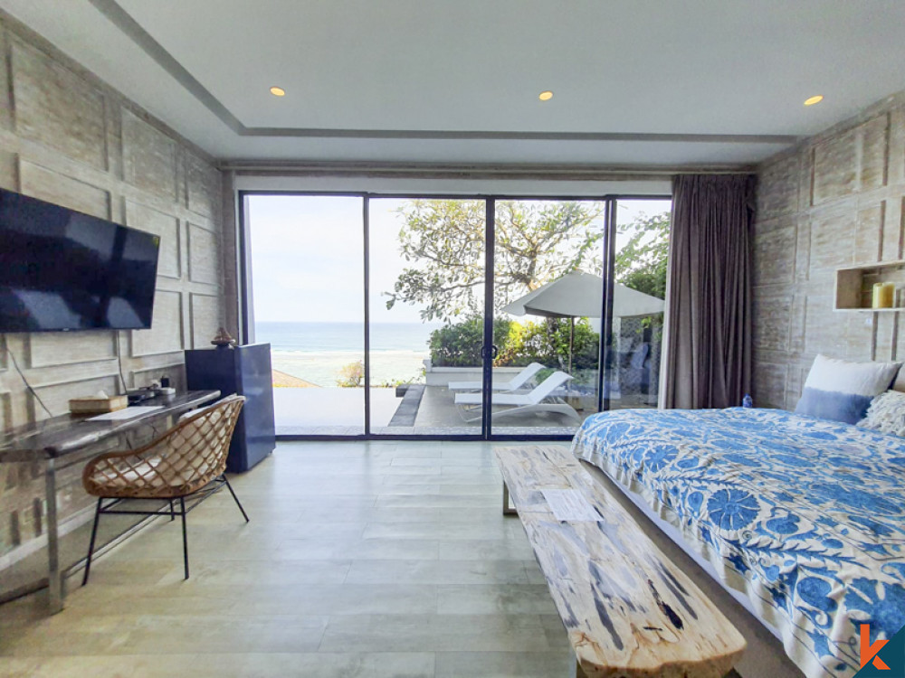 Amazing Ocean View Clifftop Villa With Private Beach in Nusa Dua