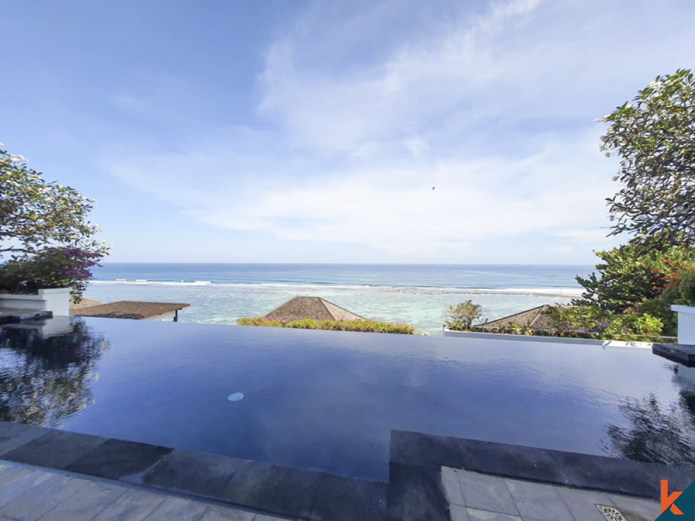 Amazing Ocean View Clifftop Villa With Private Beach in Nusa Dua