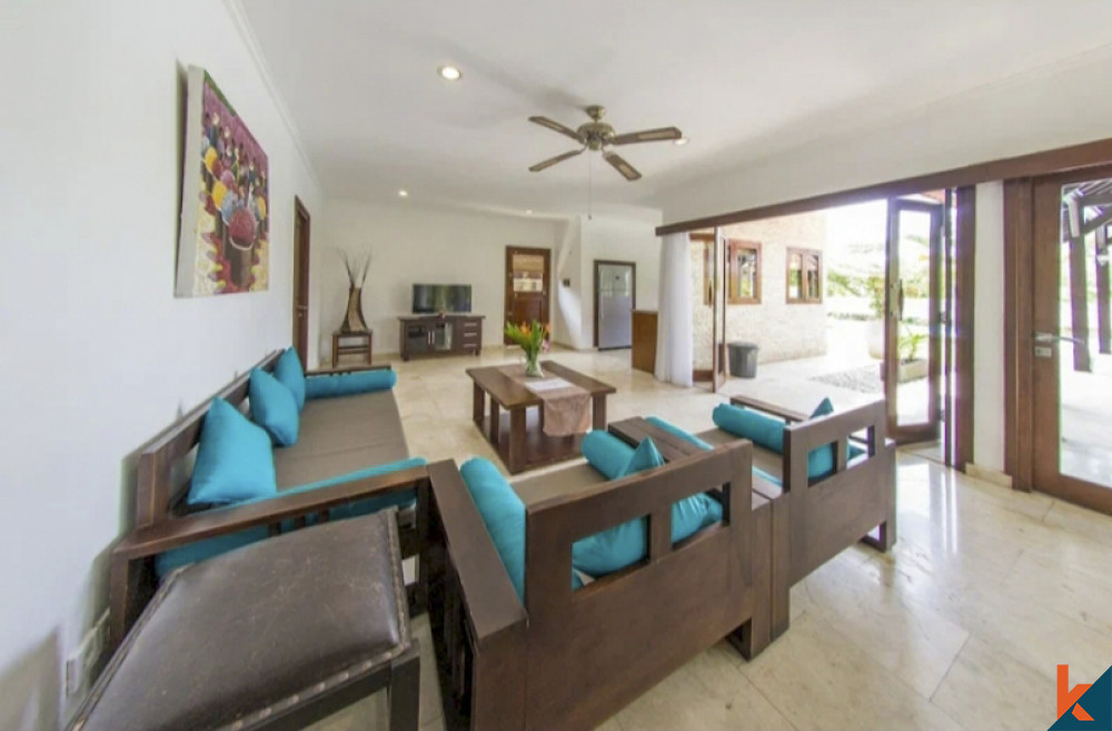 Charming Freehold Villa with Amazing View in Ungasan