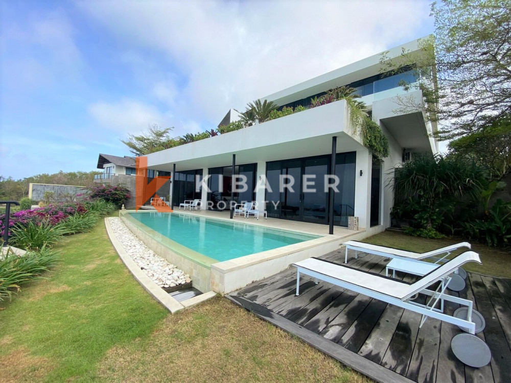 Villa moderne de deux chambres avec salon fermé et vue sur la mer à Uluwatu