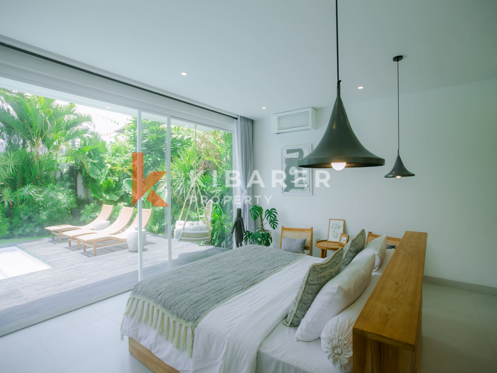 Villa Cantik Tiga Kamar Tidur Ruang Tamu Tertutup Terletak di Canggu