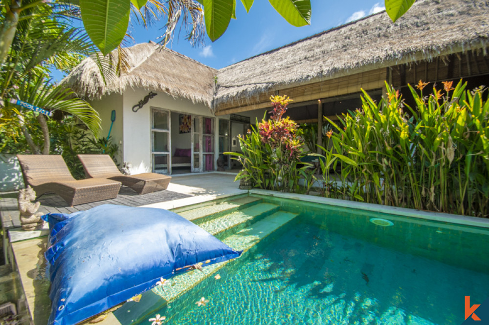 Traditional two bedroom villa with tropical touch