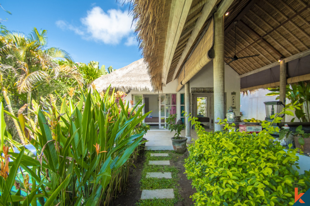 Traditional two bedroom villa with tropical touch