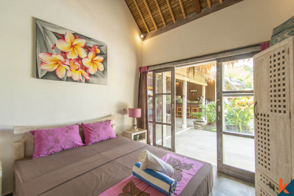 Traditional two bedroom villa with tropical touch