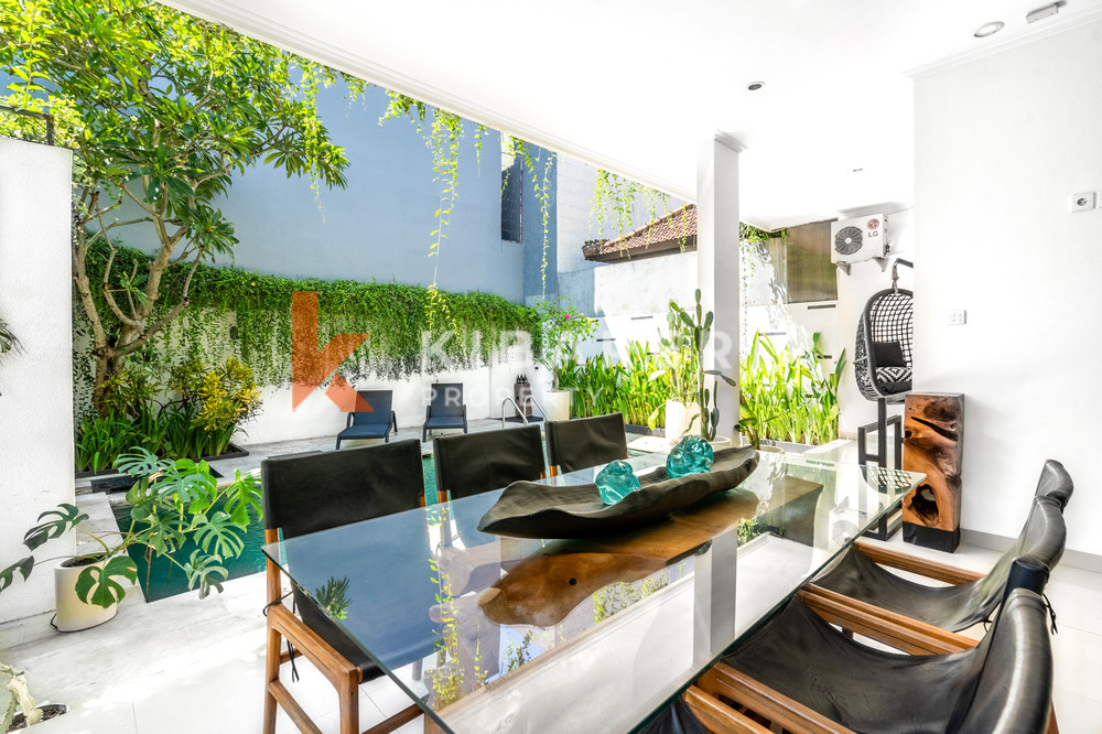 Superbe villa scandinave de trois chambres avec salon ouvert à Canggu