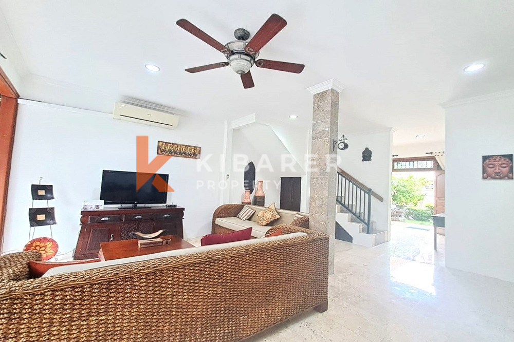 Homey Four Bedroom Classic Enclosed Living Room Villa in Kuta