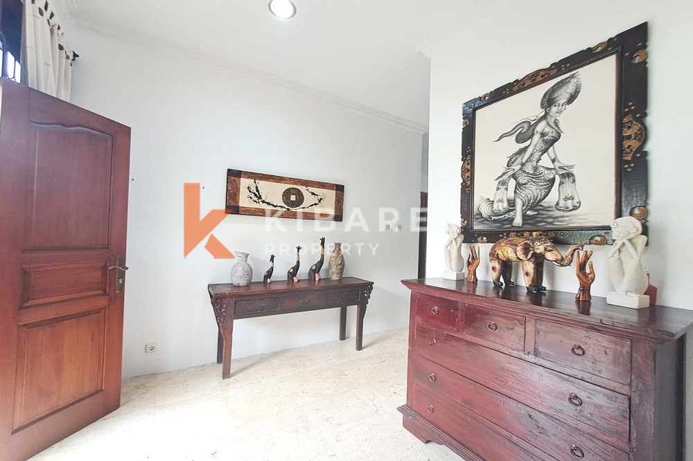 Homey Four Bedroom Classic Enclosed Living Room Villa in Kuta