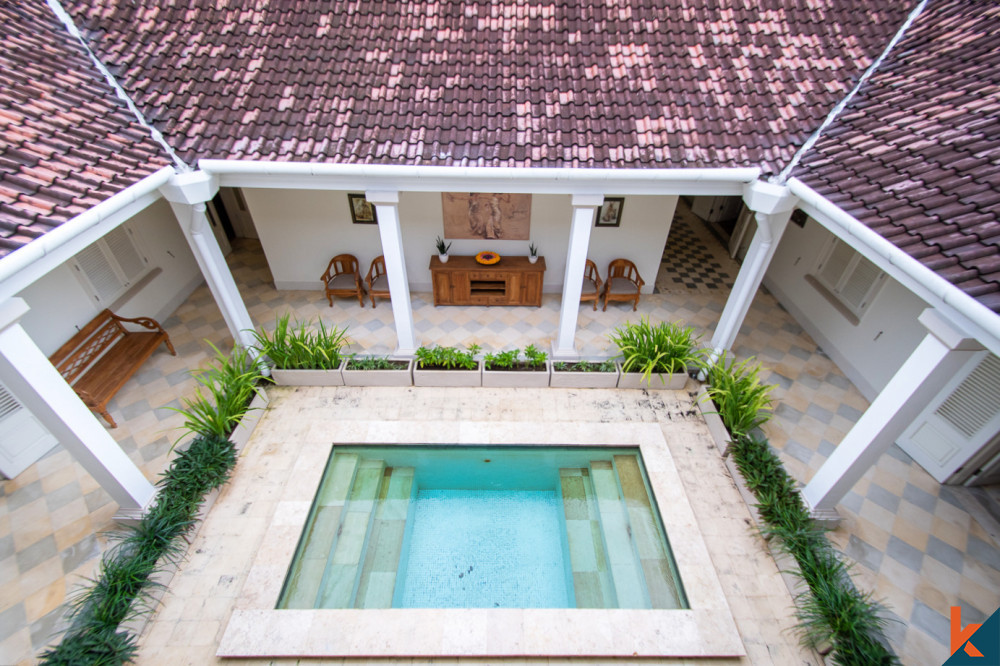 Superbe propriété en pleine propriété de quatre chambres à coucher de style colonial à vendre