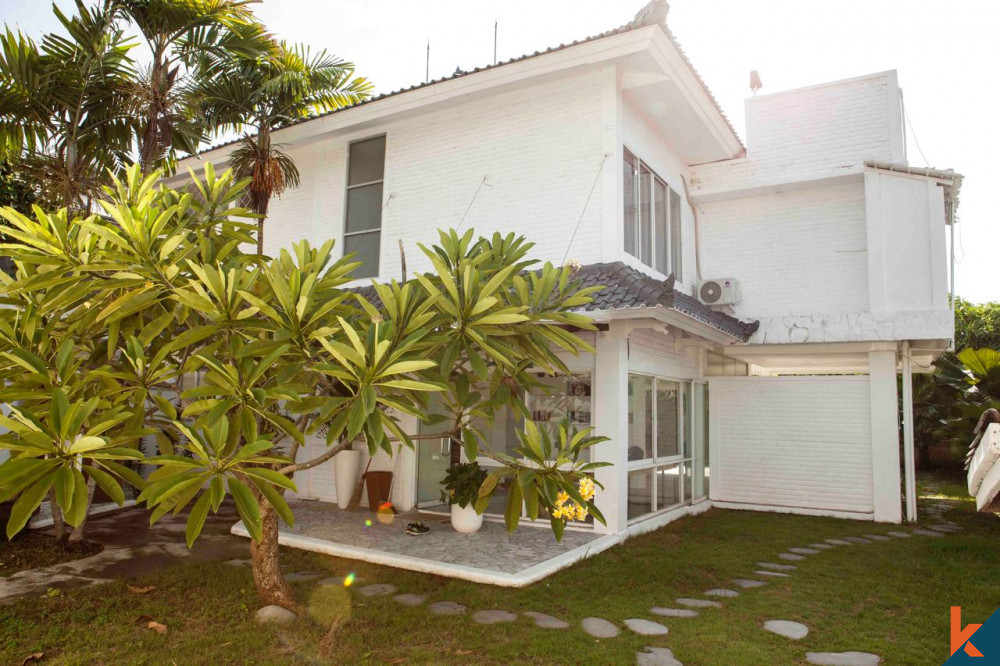 Four Bedroom Villa for Leasehold situated in Seminyak