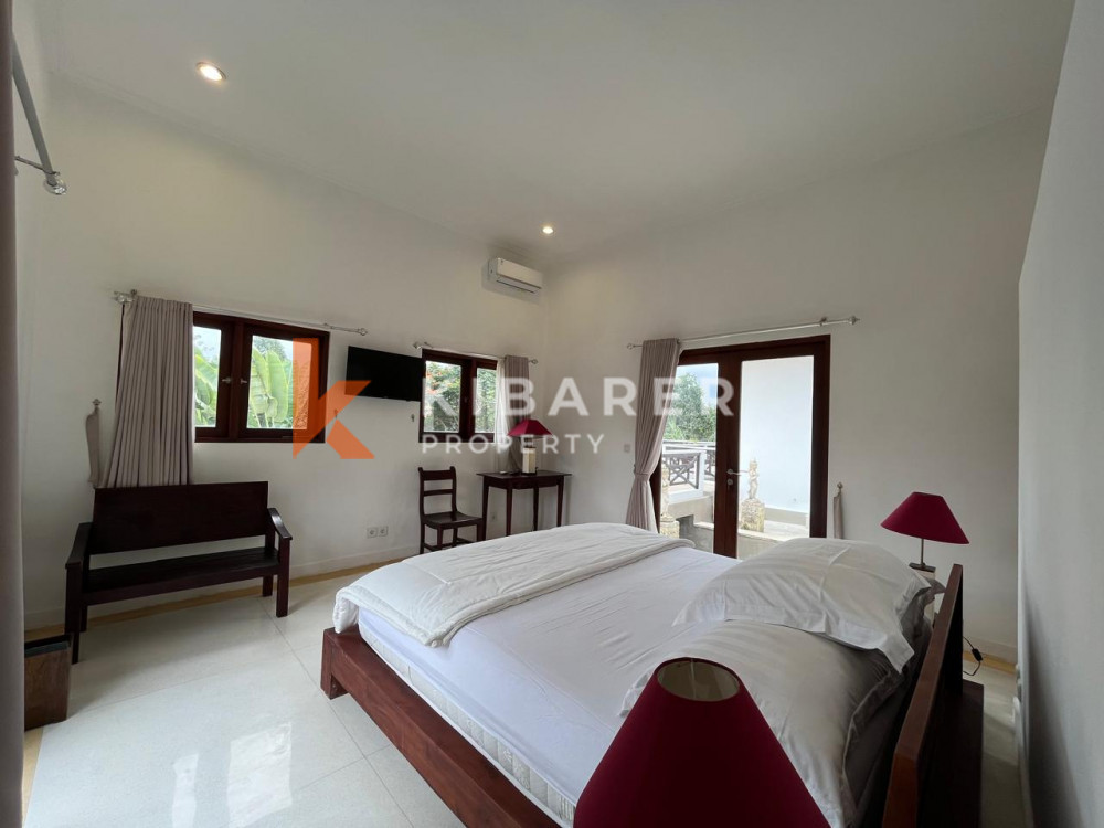 Jungle four bedrooms open living room villa in mengwi area