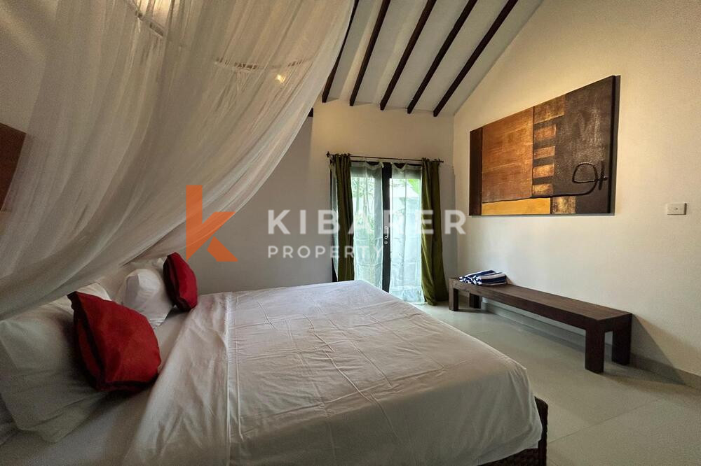 Breathtaking Three Bedroom Enclosed Living Room Classic Villa in Kerobokan