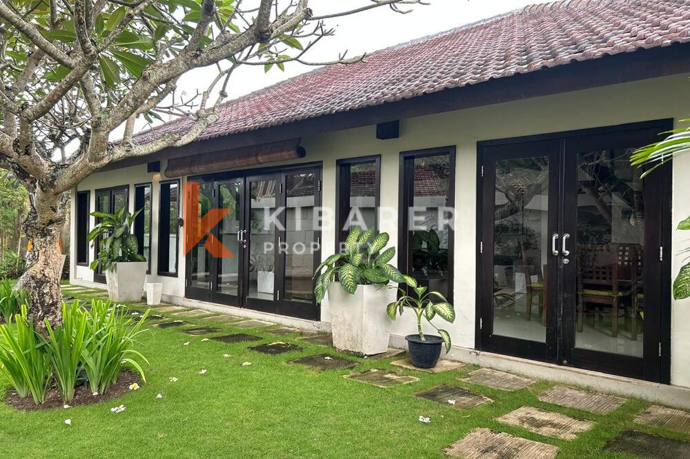 Breathtaking Three Bedroom Enclosed Living Room Classic Villa in Kerobokan