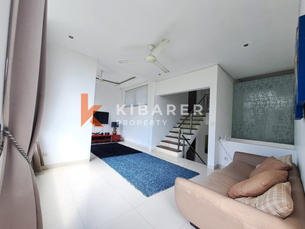 Stunning Four-Bedroom Enclosed Livingroom Villa Located in the Hills of Ungasan