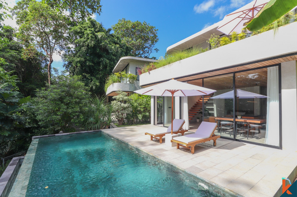 Luxurious Five Bedrooms Freehold Villa for Sale in Canggu