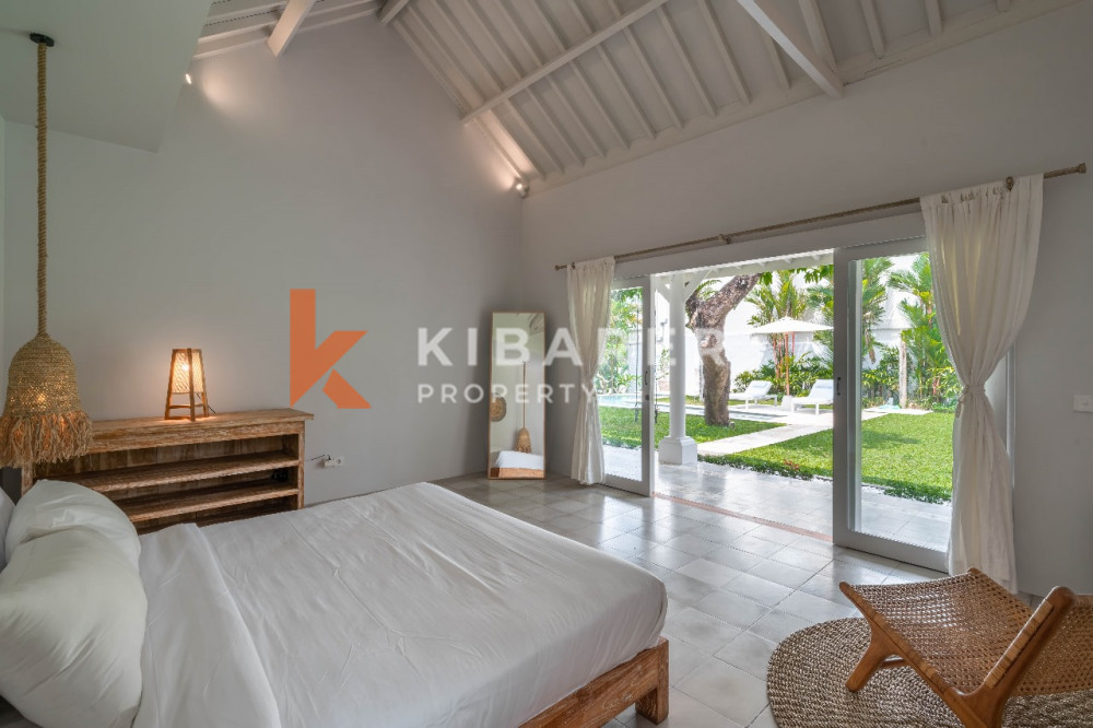 Spacious Five-bedroom Villa with Classic Indonesian Style for Rent in Canggu