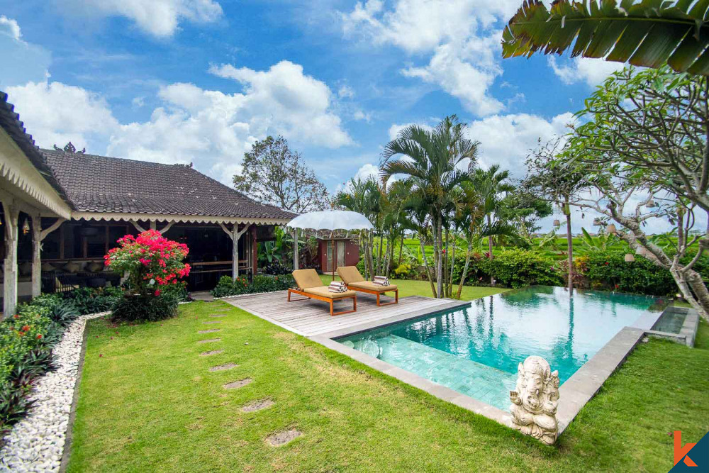 Beautiful four bedroom leasehold villa with rice fields views in Babakan