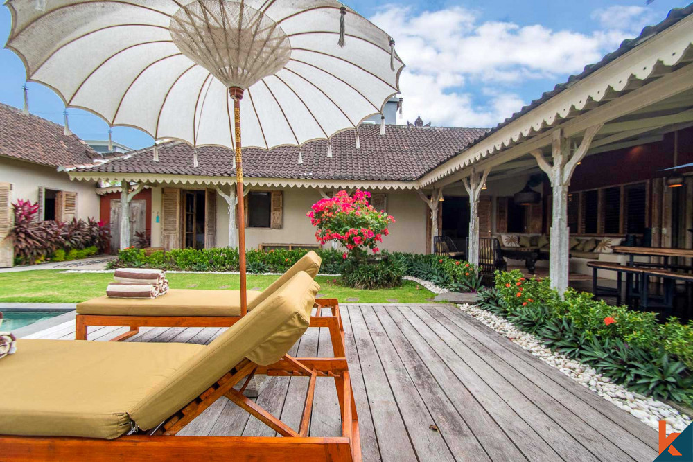 Belle villa de quatre chambres à louer avec vue sur les rizières à Babakan