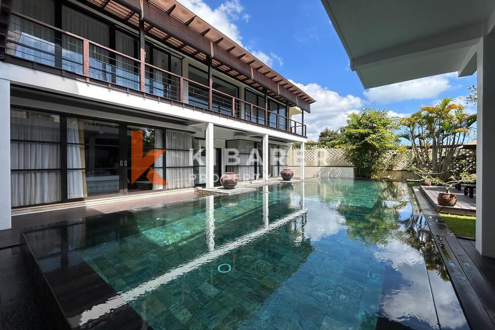 Villa de luxe à couper le souffle de quatre chambres à coucher, près de la plage de Jimbaran