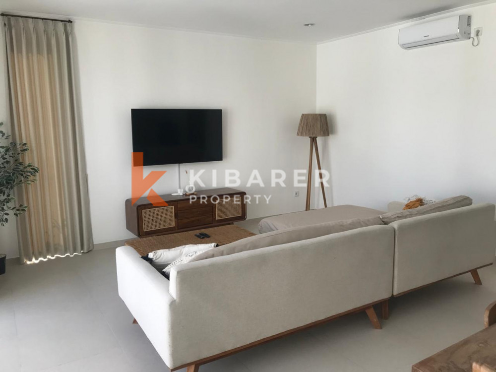 Luxurious White Villa with Three-bedrooms for Rent in Kerobokan