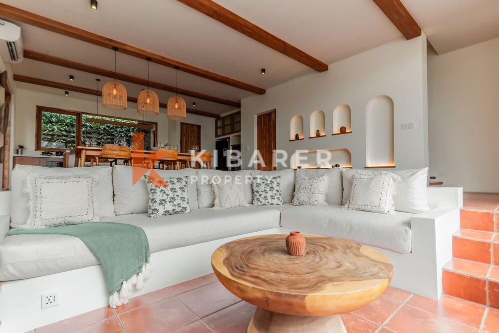 Charming Three-Bedroom Enclosed Living Scandi Chic Villa in Canggu