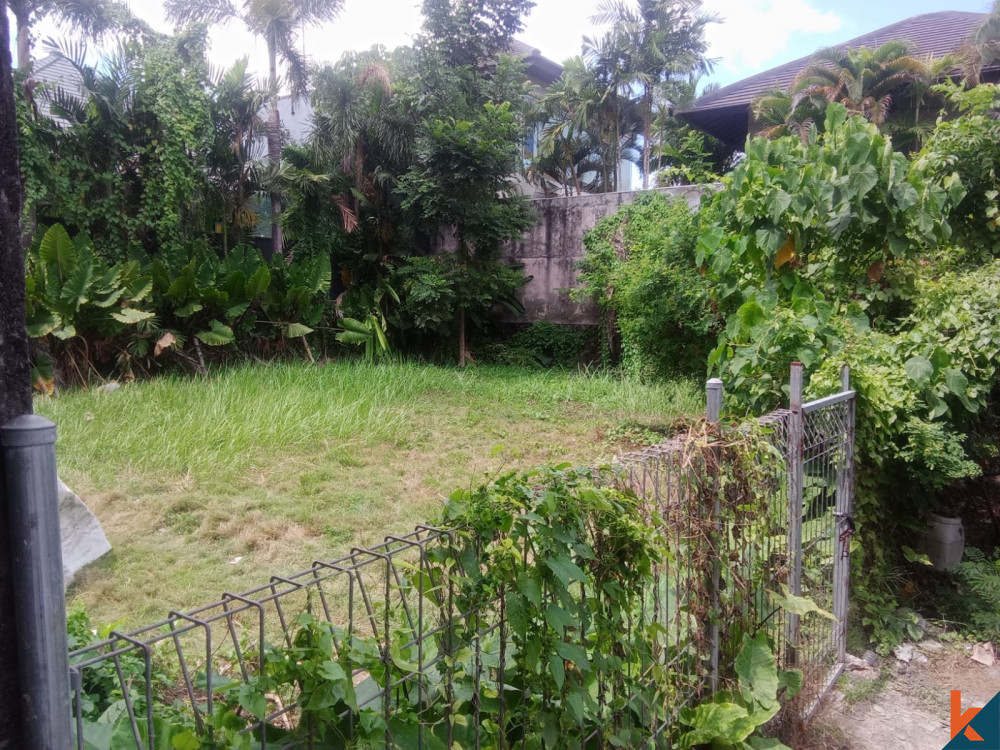 Prime Plot of 4 Are Land in great location of Berawa