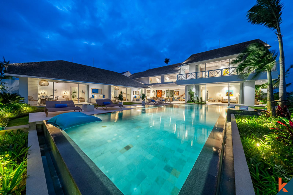 Gorgeous modern four bedroom villa for lease in desirable Canggu area