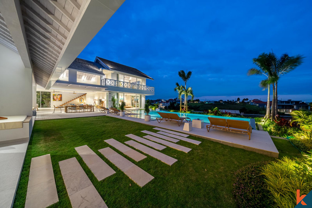 Gorgeous modern four bedroom villa for lease in desirable Canggu area