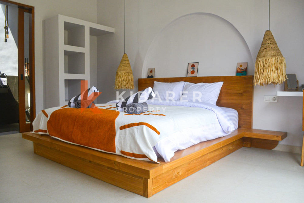 Cozy Tropical Two-bedroom Villa With Enclosed Living for Rent in Canggu