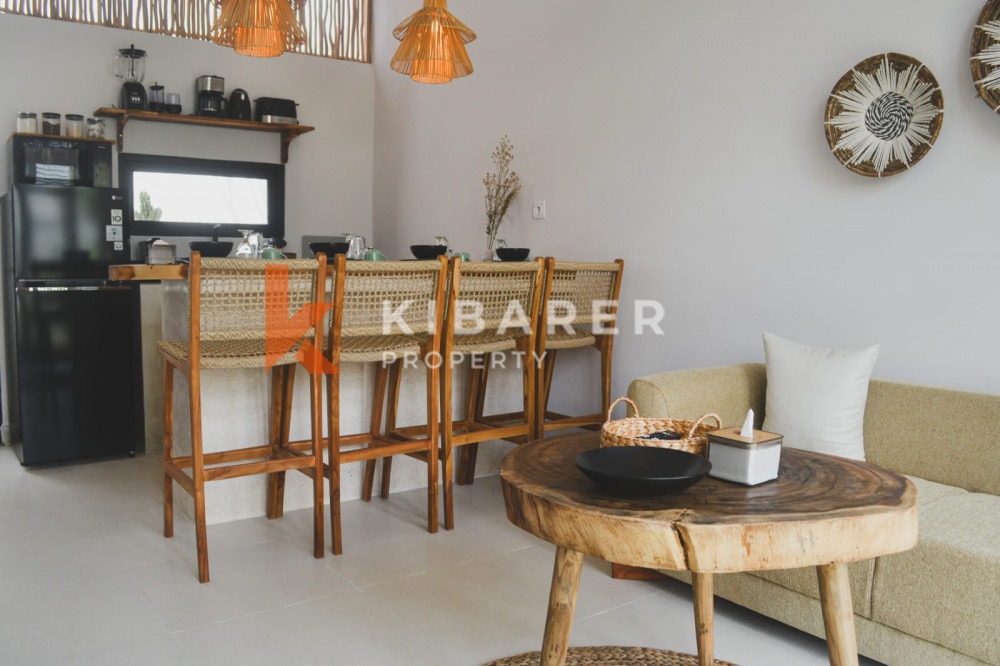 Cozy Tropical Two-bedroom Villa With Enclosed Living for Rent in Canggu