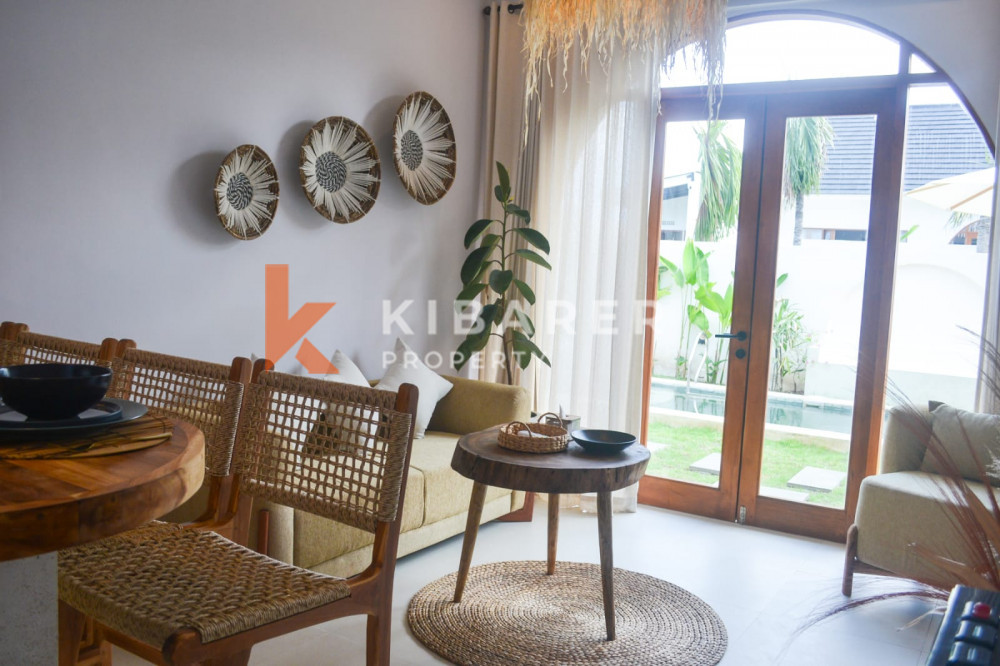 Cozy Tropical Two-bedroom Villa With Enclosed Living for Rent in Canggu