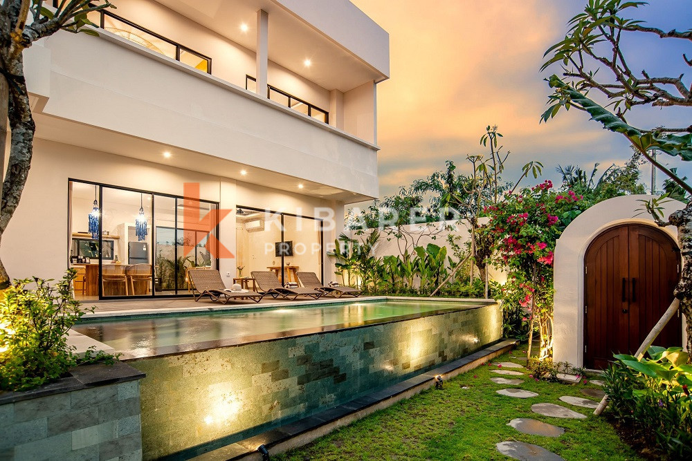 Luxurious Five Bedrooms Freehold Villa for Sale in Canggu