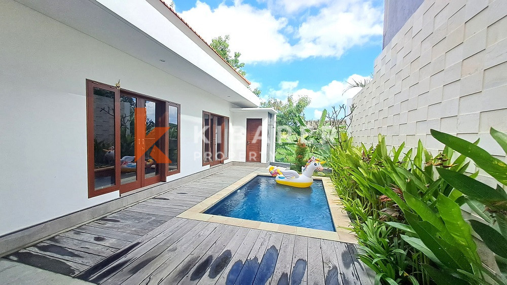 Charming Fully Furnished Three-Bedroom Villa with Rice filed View in Berawa Area