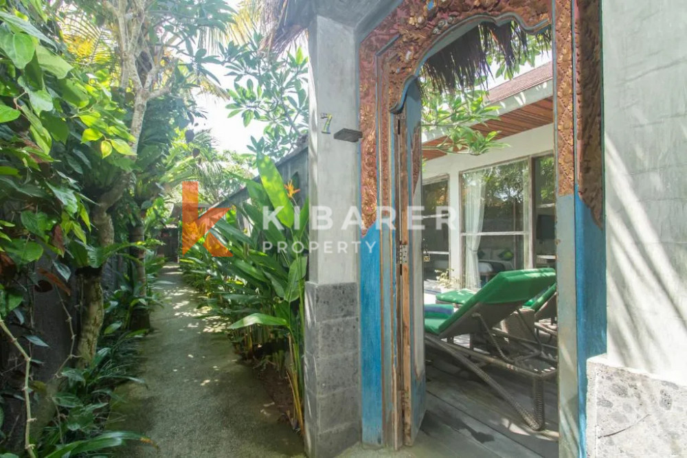 Contemporer Villa Comes with Two-Bedroom and Enclosed Living in Sanur