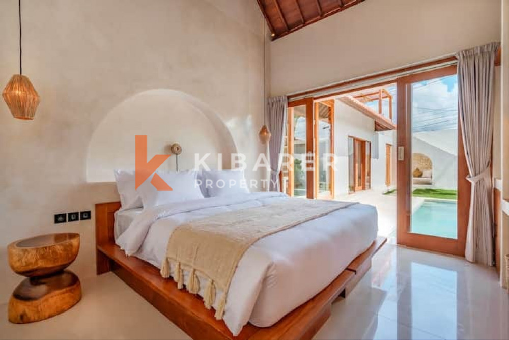 Stunning Three-Bedroom Closed Living Villa Set in Canggu