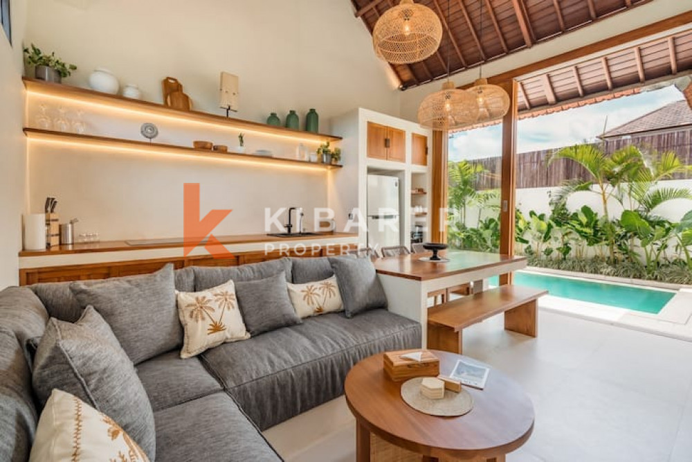 Stunning Three-Bedroom Closed Living Villa Set in Canggu