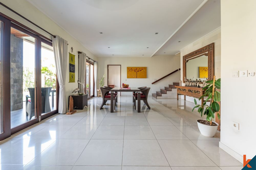 Stunning Two Bedroom Villa walking distance to Berawa Beach