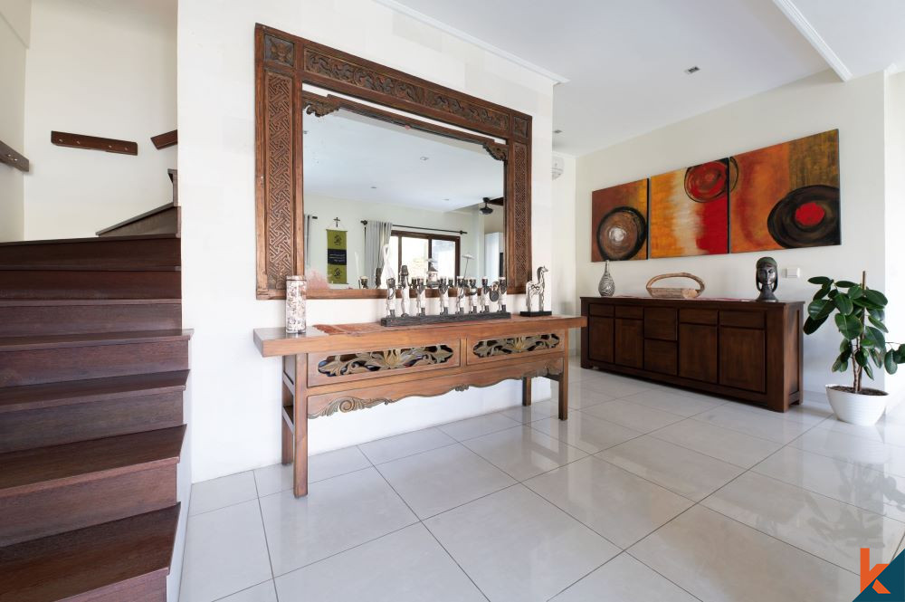 Stunning Two Bedroom Villa walking distance to Berawa Beach