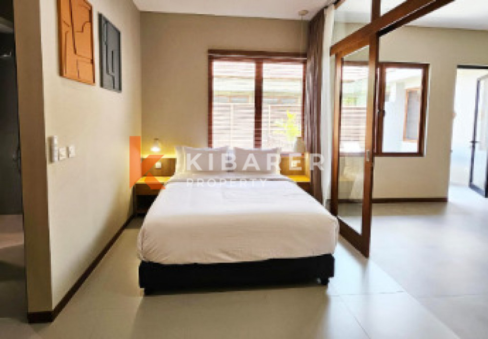 Vila Tiga Kamar Tidur yang Baru Direnovasi di Lokasi Utama Seminyak