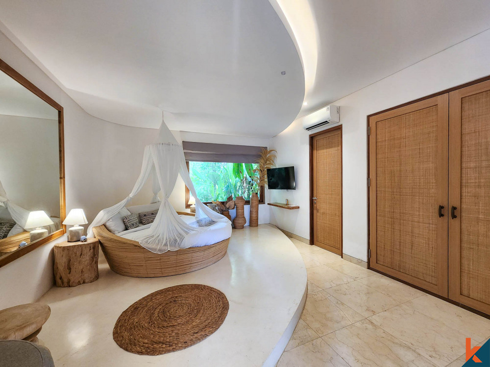 High quality tropical six bedroom leasehold estate in Ubud