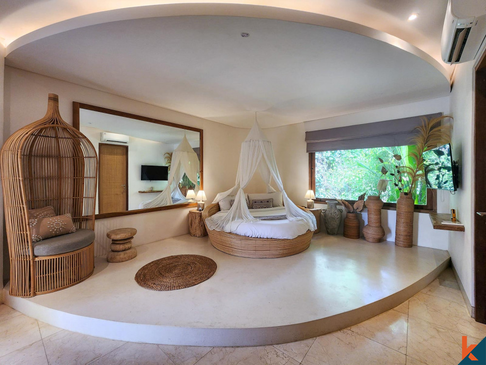 High quality tropical six bedroom leasehold estate in Ubud